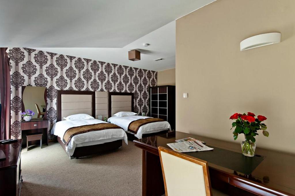 Hotel Borowina Konstancin-Jeziorna Bilik gambar